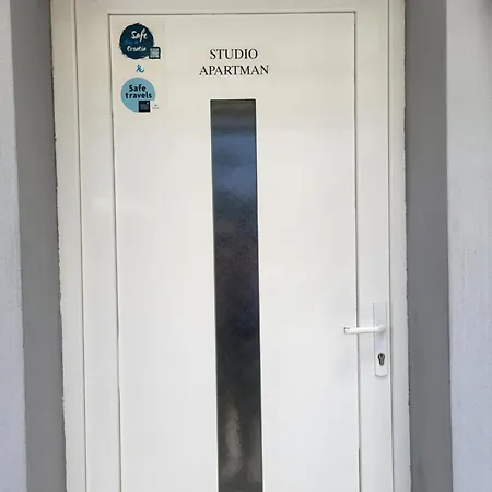 Studio City With Free Parking