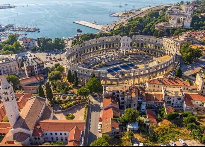 Studio City With Free Parking