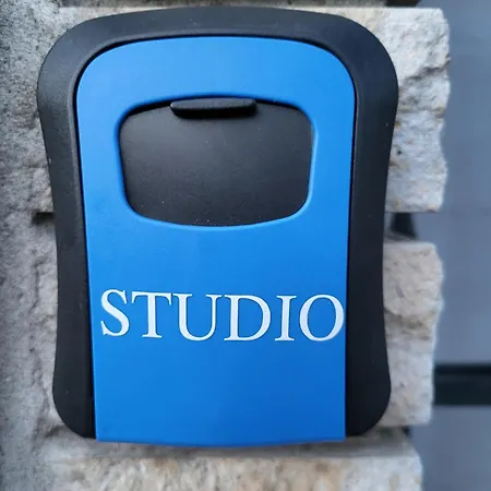 דירה Studio City With Free Parking פולה