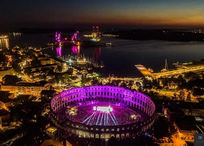 Studio City With Free Parking 普拉