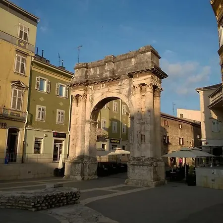 Apartament Studio City With Free Parking Pula